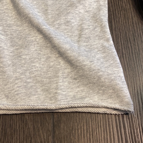 Champion light gray long-sleeve cropped hoodie. Size M. Authentic Athletic wear. - Picture 9 of 10